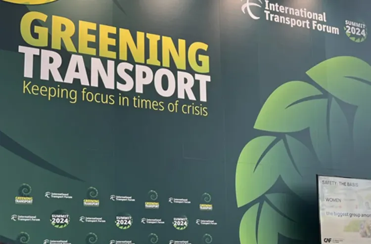 قمة المنتدى الدولي للنقل 2024: السيد عبد الجليل يتباحث بلايبزيغ مع نظيره الإسباني