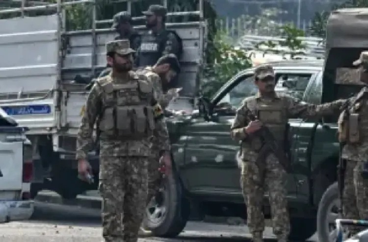 قوات الأمن الباكستانية تقضي على 30 مسلحا في عملية أمنية شمال غربي البلاد