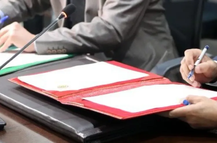 كرة القدم.. اتفاق للتعاون الرياضي بين نادي لاس بالماس وسطاد المغربي