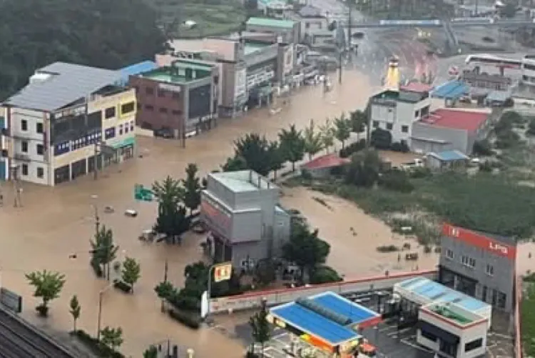 كوريا.. مصرع 4 أشخاص وإجلاء الآلاف جراء الأمطار الغزيرة