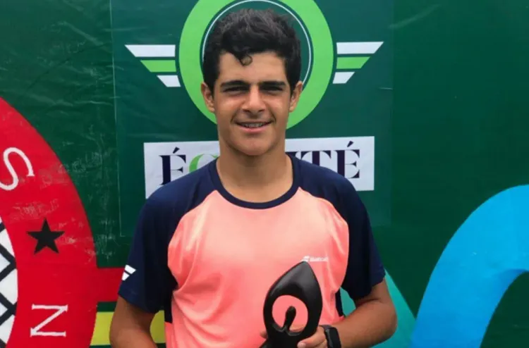 إسبانيا.. لاعب التنس المغربي كريم بناني يتألق في بطولة "جي 300" للناشئين بفيلينا