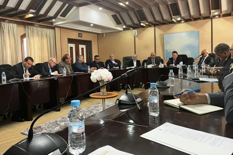 لجنة القيادة بوزارة النقل واللوجستيك تتدارس قضايا قطاع النقل الطرقي العمومي للمسافرين بين المدن