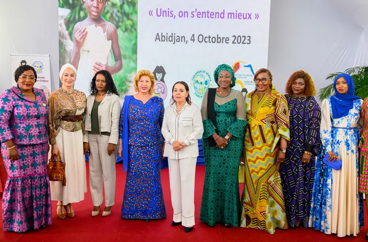 السيدة الأولى لكوت ديفوار تقيم مأدبة غداء على شرف صاحبة السمو الملكي الأميرة للا أسماء