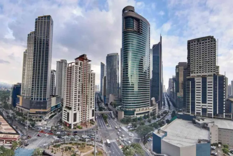 الفلبين تقلص هدفها للنمو الاقتصادي لعام 2025