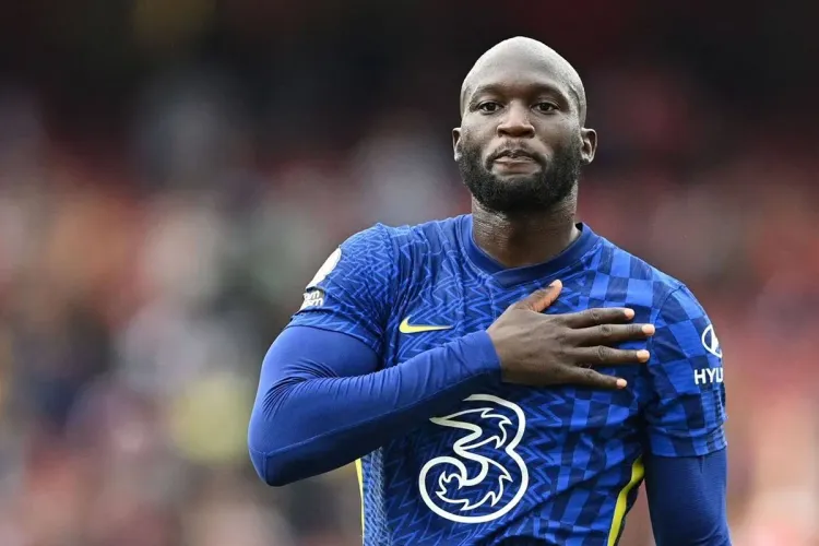 لوكاكو يوقع لروما على سبيل الإعارة