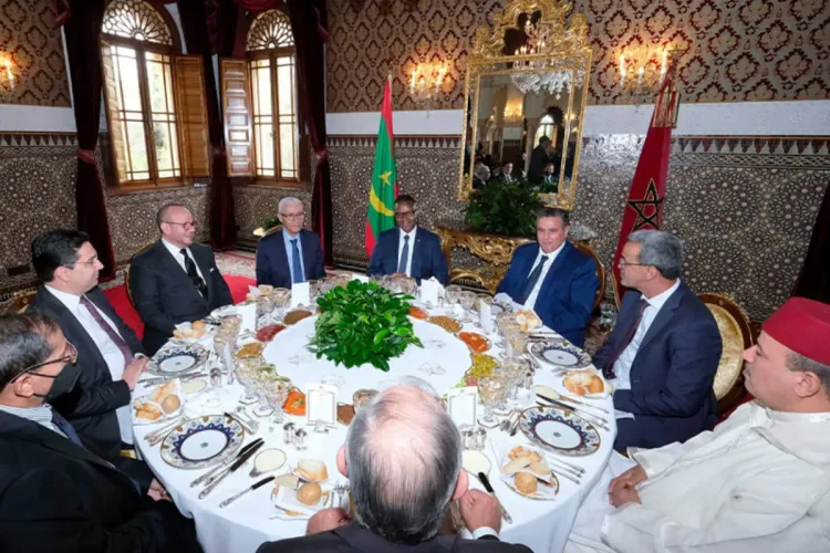 جلالة الملك محمد السادس يقيم مأدبة غداء على شرف الوزير الموريتاني