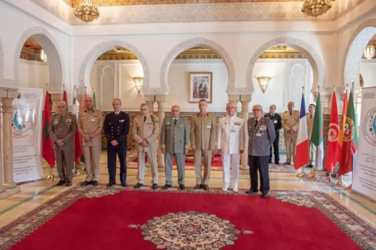 الدول الأعضاء في مبادرة 5 + 5 دفاع تتعهد بمواصلة تطوير التعاون متعدد الأطراف