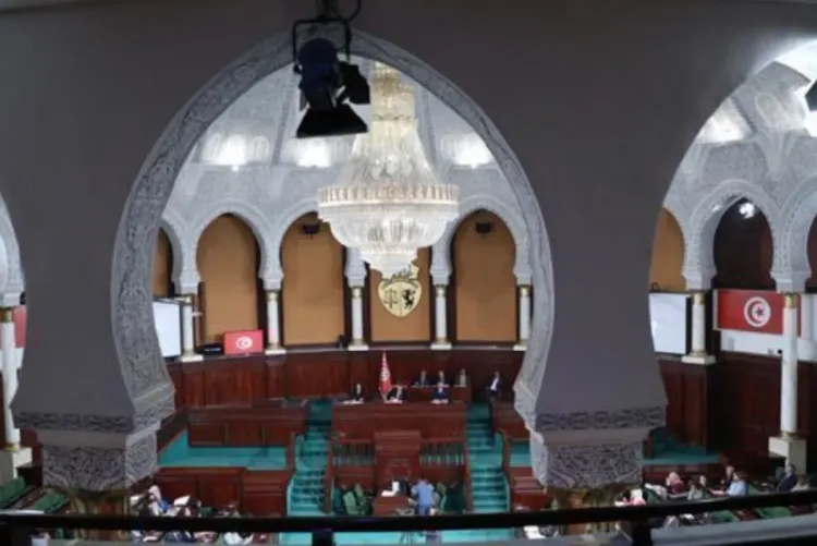 مقترح قانون في تونس لتدريس مادة "التربية على وسائل الإعلام والاتصال" في التعليم الأساسي
