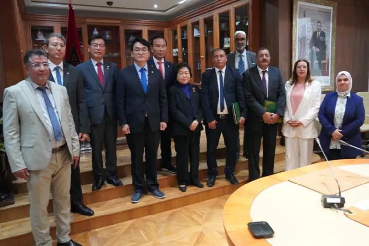 السيد حسن بن عمر يستقبل رئيسة مجموعة الصداقة البرلمانية الكورية المغربية