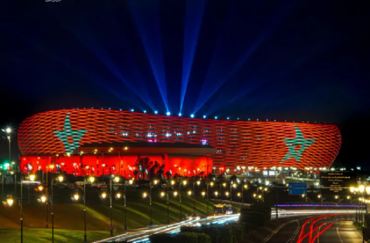 مجموعة (لام ألف) توقع البصمة الضوئية لملعب الأمير مولاي عبد الله