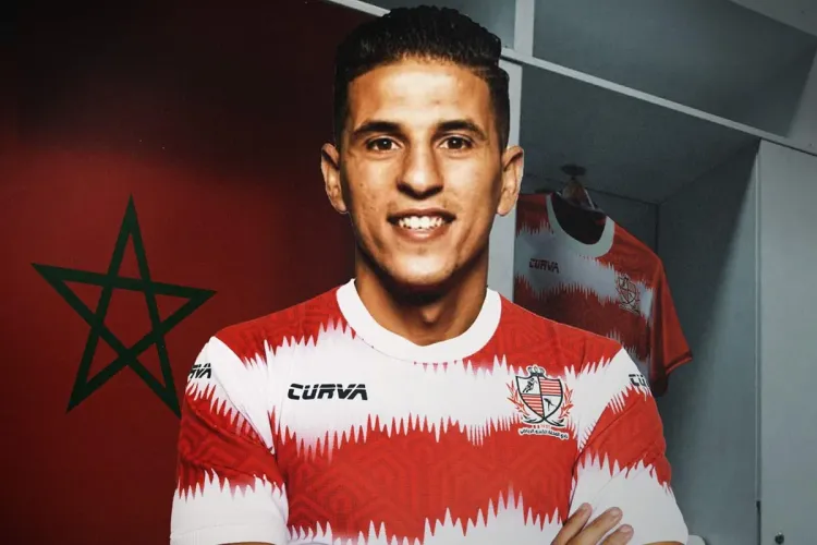 محمد الناهيري يوقع لبلدية المحلة المصري