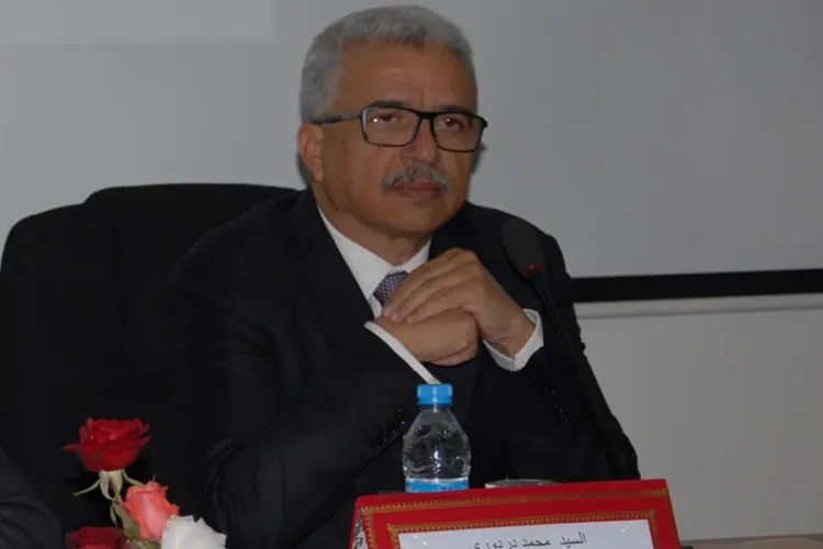 السيد محمد دردوري يتباحث مع وزير الصحة والشؤون الاجتماعية الغابوني بليبرفيل