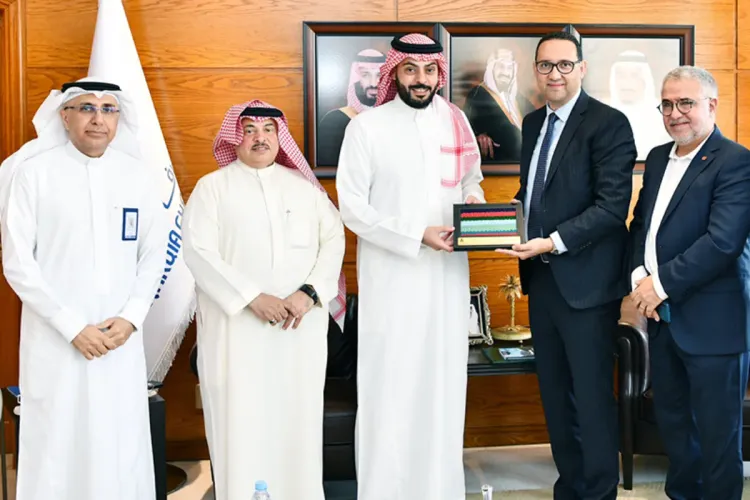 وفد تجاري مغربي يستعرض فرص الإستثمار في مجال الطاقات الكهربائية بالسعودية
