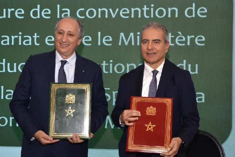 الفقيه بن صالح.. توقيع اتفاقية شراكة من أجل إطلاق الدفعة الثانية من مشروع "الأقسام المتصلة- دير يديك’’