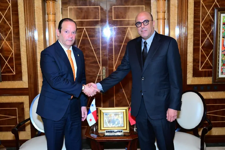 مجلس المستشارين.. السيد ولد الرشيد يتباحث مع وزير خارجية بنما