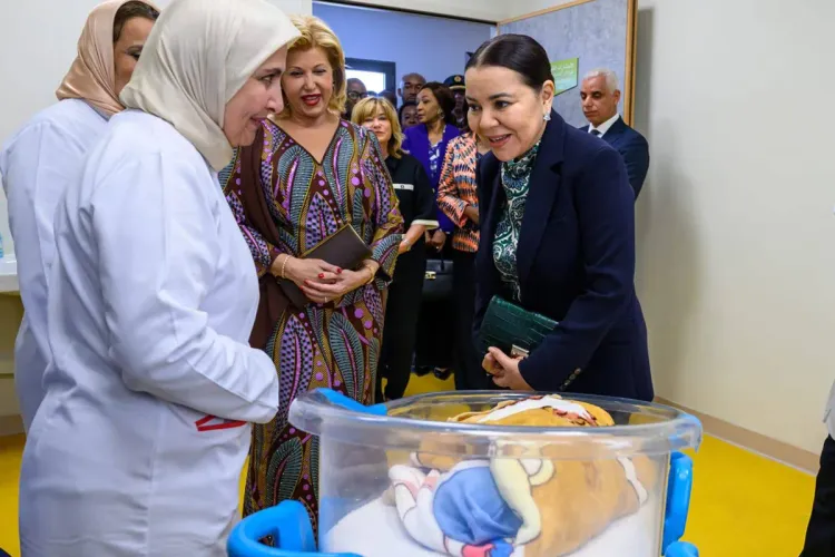 صاحبة السمو الملكي الأميرة للا أسماء والسيدة الأولى لكوت ديفوار تدشنان بالرباط مركز التشخيص والتأهيل السمعي