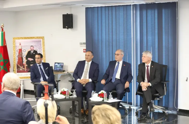 وزير الصناعة والتجارة  يستقبل بالنواصر المستشار الفيدرالي السويسري