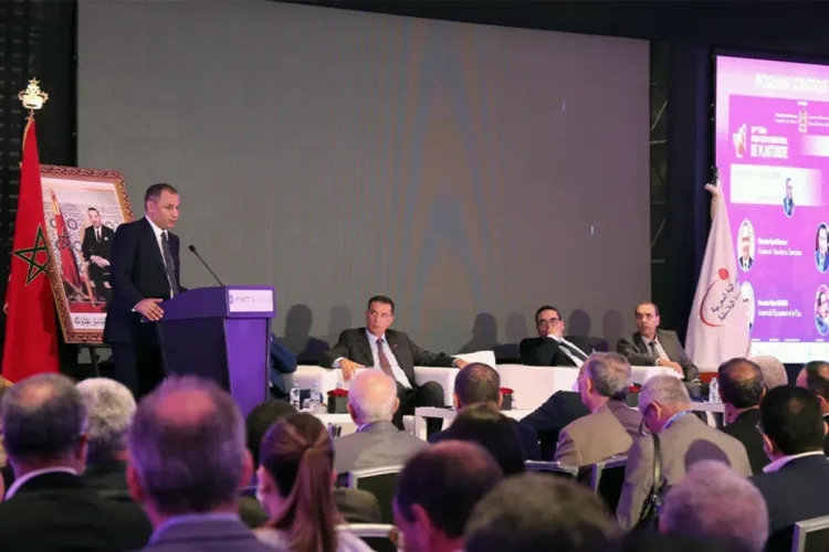 المعرض الدولي لصناعة البلاستيك 2022 : السيد مزور يدعو إلى إنشاء منظومة جديدة بقطاع صناعة البلاستيك