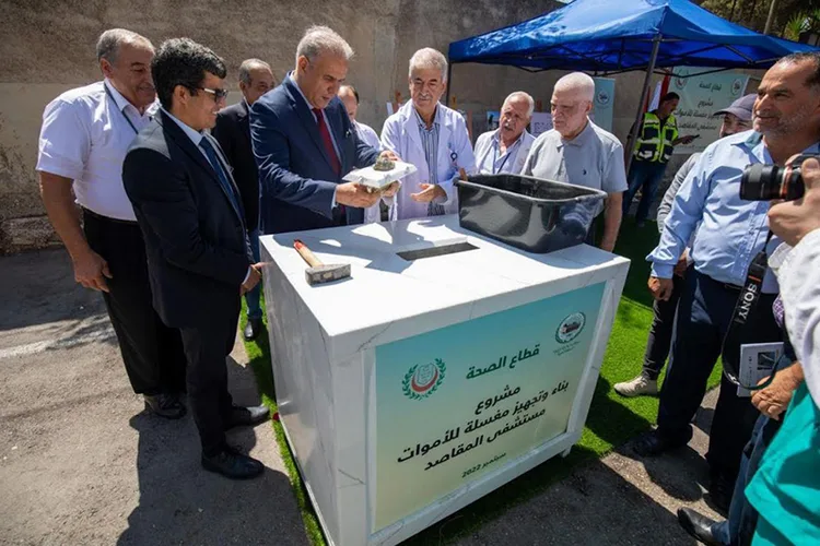 وضع حجر الأساس لبناء وحدتين اجتماعيتين بمستشفى جمعية المقاصد الخيرية بالقدس