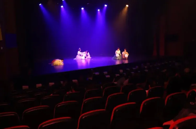 طنجة .. تواصل فعاليات المهرجان الوطني لمسرح الشباب بمشاركة أزيد من 120 شابا مبدعا