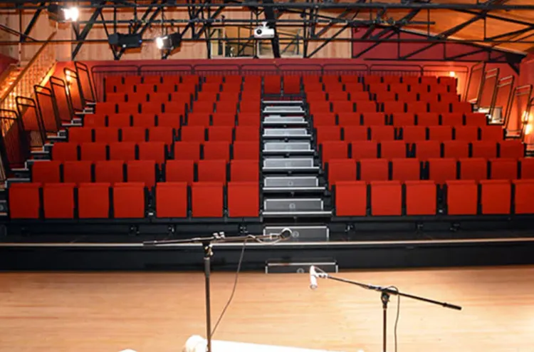 مسرح رياض السلطان بطنجة .. ثلاث سنوات من الإشعاع الثقافي والفني