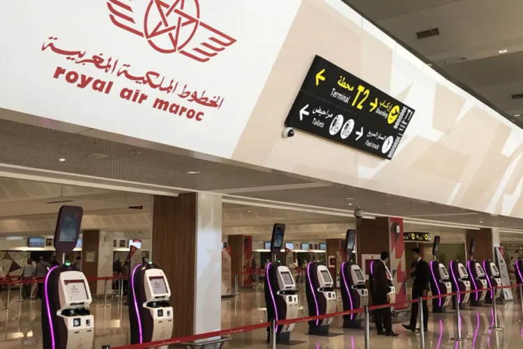 مطار محمد الخامس يستقبل طائرتين تقلان 320 مواطنا مغربيا عائدين من أوكرانيا