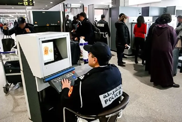 توقيف مواطن تركي بمطار محمد الخامس كان يشكل موضوع أمر دولي بإلقاء القبض صادر في حقه من طرف السلطات القضائية بألمانيا (مصدر أمني)