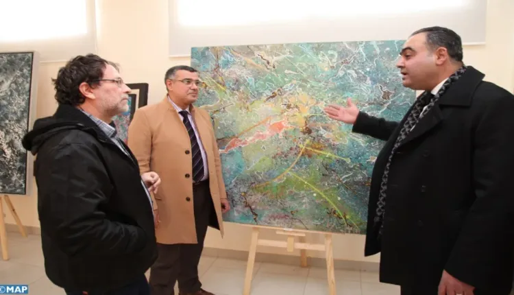 فاس.. معرض "ومضات"، لقاء استثنائي بين عالمي الفن التشكيلي والتصوير الفوتوغرافي