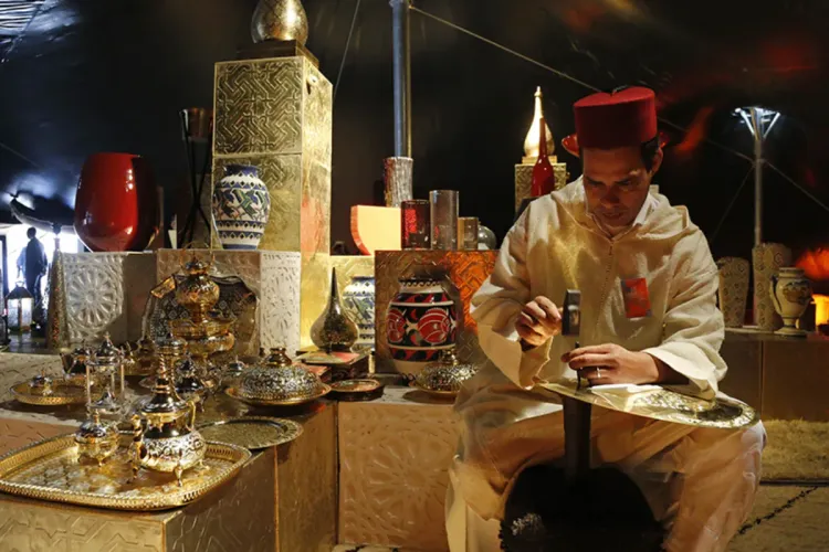 السجل الوطني للصناعة التقليدية .. مبادرة لتعميم التأمين الصحي الإجباري لفائدة المهنيين