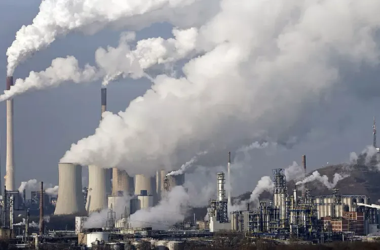 مكافحة تلوث الهواء في باريس تمكن من توفير 61 مليار أورو في عشر سنوات (دراسة)