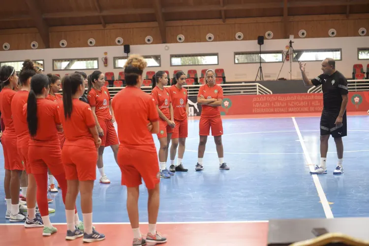 المنتخب المغربي لكرة القدم النسوية داخل القاعة يخوض تجمعا إعداديا بسلا