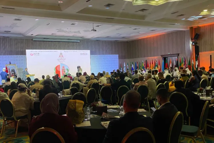 مراكش: منتدى شباب العالم الإسلامي يشيد بالدور الريادي لجلالة الملك في النهوض بأوضاع الشباب