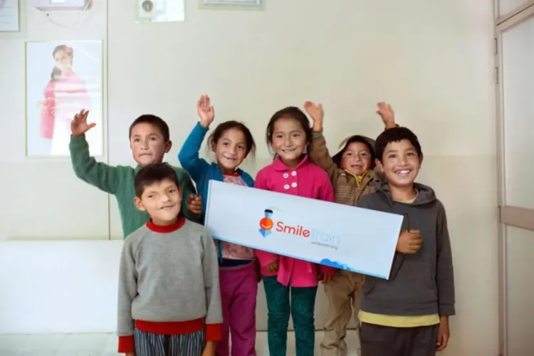 المؤتمر الفرانكفوني حول تشقق الشفة 2022 : سمايل ترين تدعو إلى مزيد من التعاون لتحسين جودة الرعاية