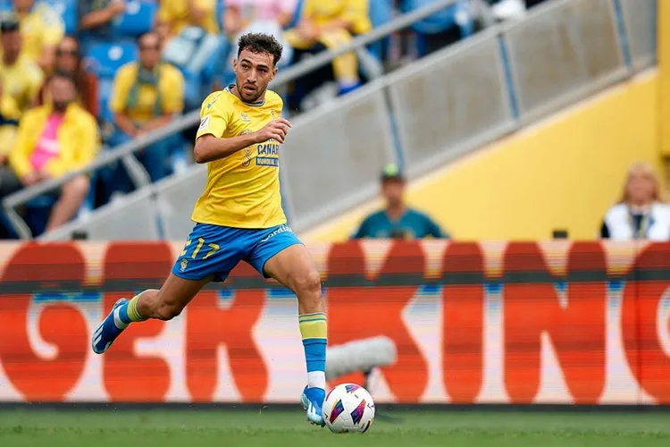 منير الحدادي يساهم في فوز لاس بالماس على أتيلتيكو مدريد