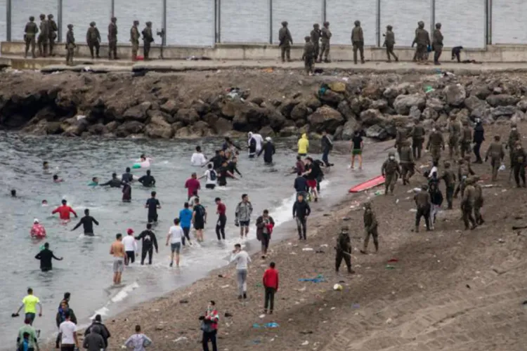 إسبانيا تُرجع سبب ارتفاع عدد المهاجرين إلى غياب المراقبة الأمنية بالحدود الجزائرية