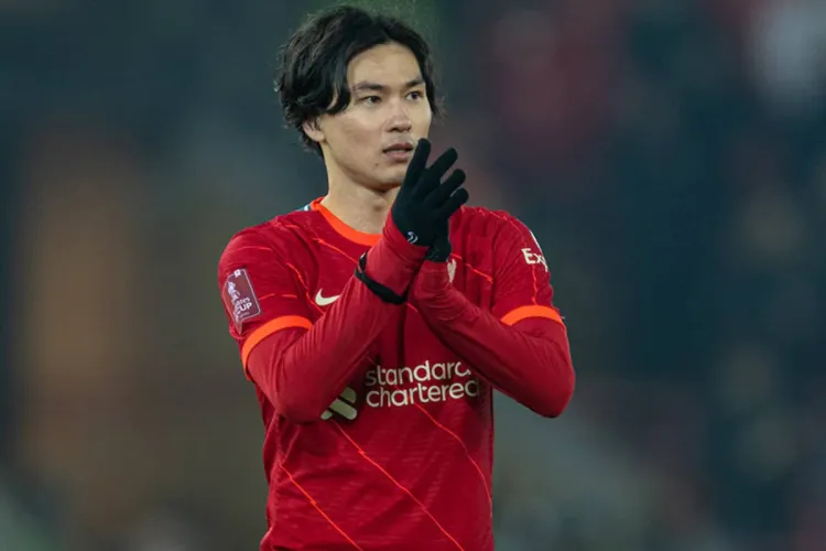 نادي موناكو يعلن تعاقده مع الياباني تاكومي مينامينو