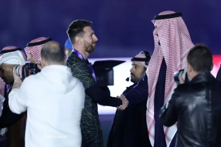 فرانس برس: صفقة انتقال ميسي تمت، وسيلعب في السعودية الموسم المقبل