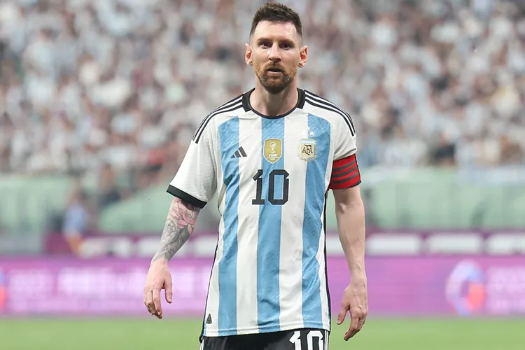 ميسي ضمن تشكيلة الأرجنتين لتصفيات كأس العالم 2026 رغم إصابته