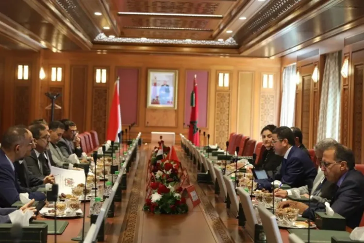 السيد محمد عبد النباوي يتباحث مع وزير العدل اليمني