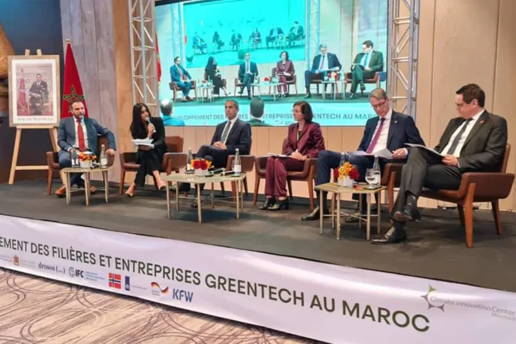 وزيرة الاقتصاد والمالية تشارك في لقاء من تنظيم Cluster Solaire بالدار البيضاء