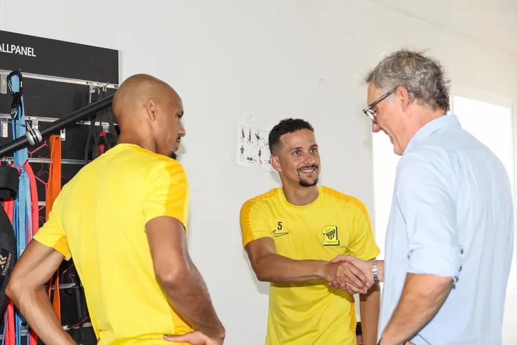 نادي الاتحاد السعودي يعلن تعيين الفرنسي لوران بلان مدربا لفريق كرة القدم