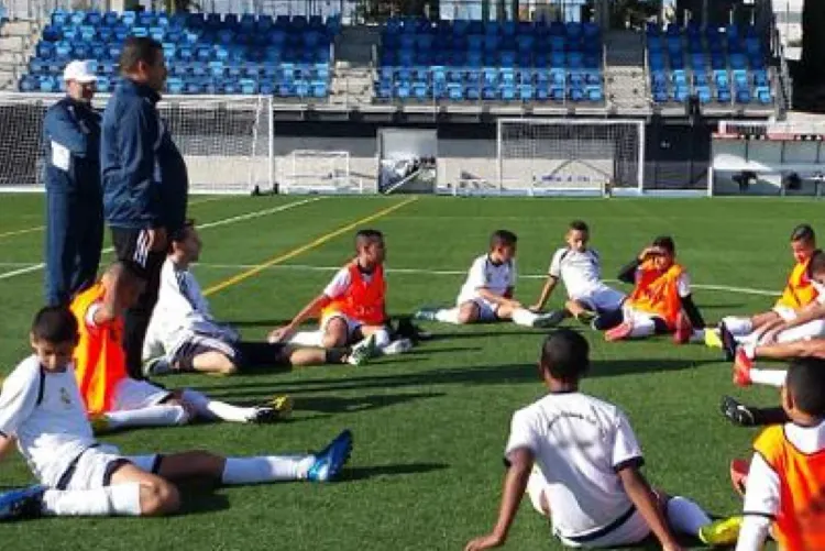 نادي ريال مدريد يعزز حضوره بالمغرب من خلال برنامجه التربوي في كرة القدم