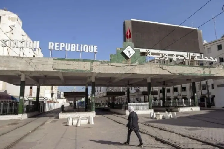 نقابة النقل في تونس تعلن تمسكها بشن إضراب عام في القطاع بعد فشل المفاوضات مع الحكومة