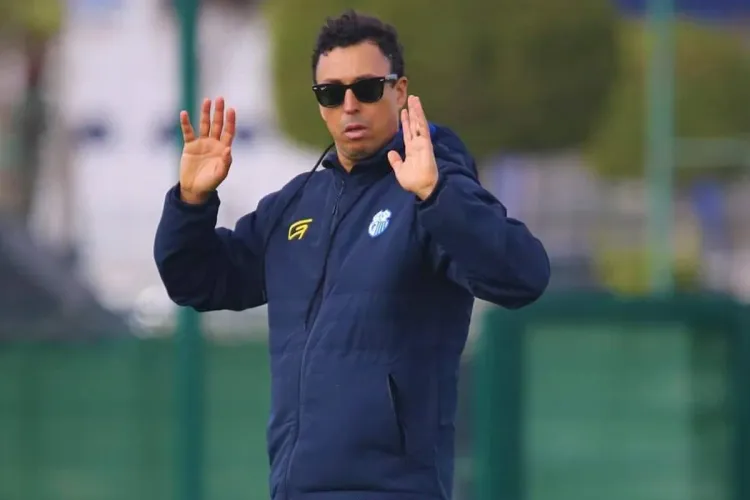 اتحاد طنجة يتعاقد مع المدرب هلال الطير