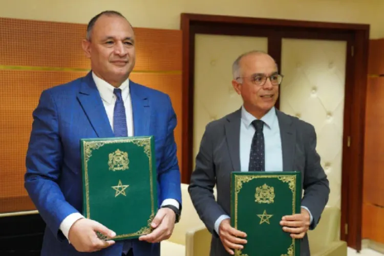 الرباط: توقيع اتفاقية شراكة بين المندوبية السامية للتخطيط ووزارة الصناعة والتجارة