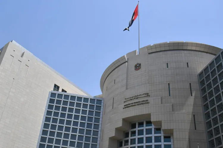 الإمارات تستدعي سفير السويد بأبوظبي احتجاجا على إحراق نسخ من القرآن الكريم