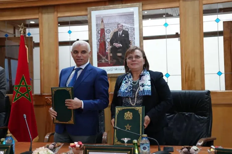 وزارتي الصحة والتضامن يوقعان اتفاقية شراكة لإحداث مراكز صحية اجتماعية لفائدة ذوي الاحتياجات الخاصة