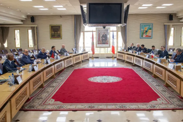 وزير الداخلية يعقد بالرباط اجتماع عمل مع نظيره الفرنسي