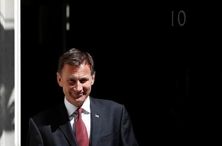 وزير المالية والخزينة البريطاني: العالم معجب جدا بالاستجابة المغربية لتداعيات زلزال الحوز