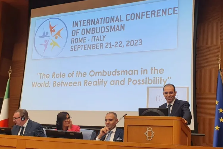 وسيط المملكة يدعو بروما إلى التعامل بكثير من الحذر مع ما يحدثه التحول الرقمي من انبهار ظرفي